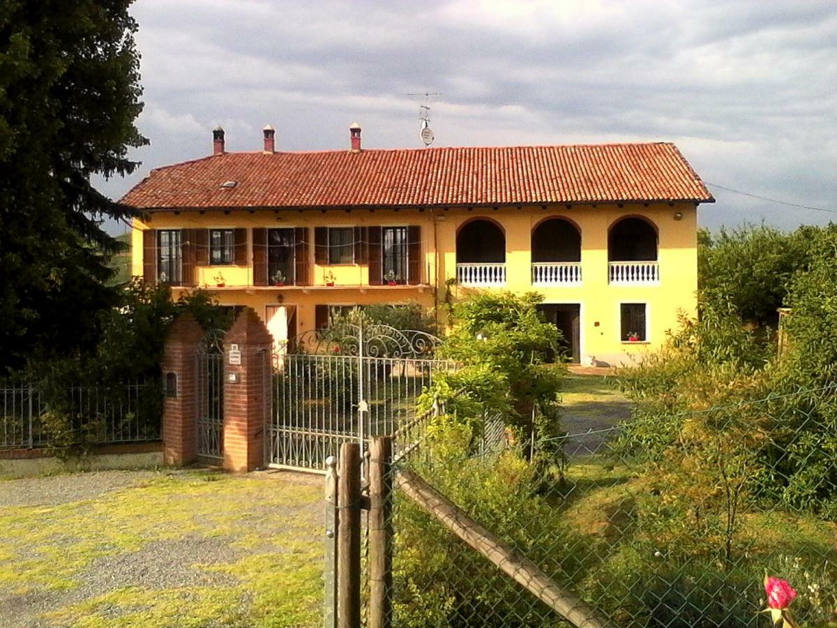 Hostal La Casa Dei Masue' Alba  Exterior foto